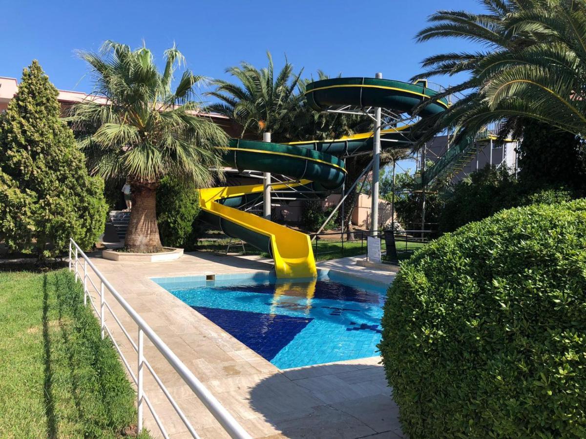 Hotel Afytos Oeren Park Mtk Exteriér fotografie