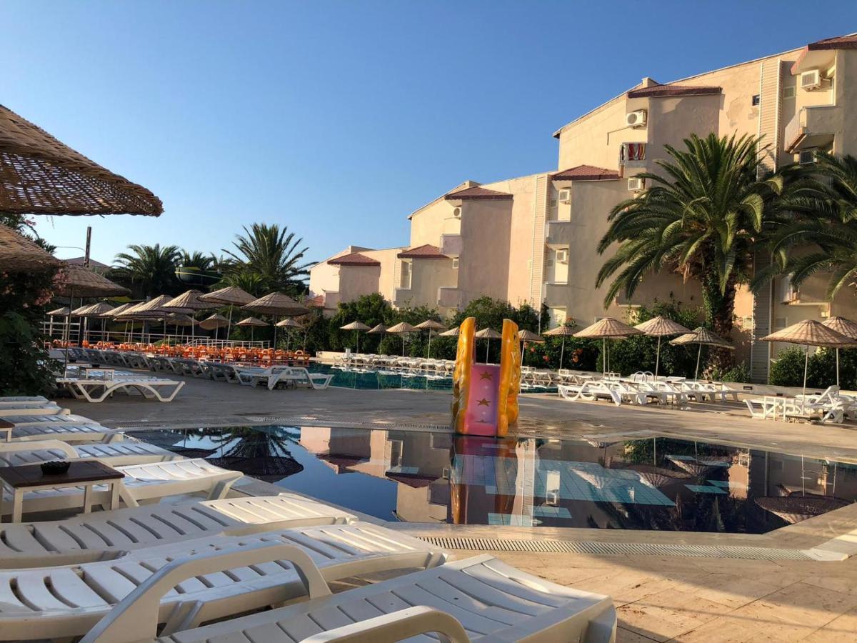 Hotel Afytos Oeren Park Mtk Exteriér fotografie