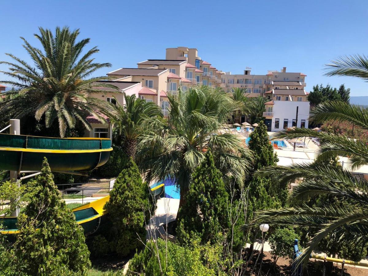 Hotel Afytos Oeren Park Mtk Exteriér fotografie