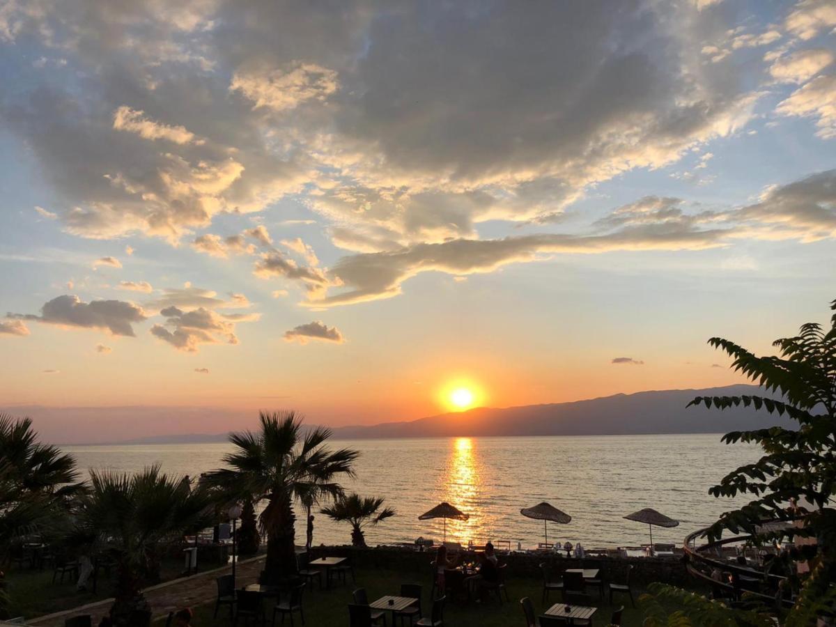 Hotel Afytos Oeren Park Mtk Exteriér fotografie